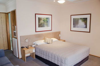 Baybrook Motor Inn & Apartments - Accommodation Bookings 12