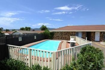 Golden Grain Motor Inn - Accommodation Bookings 3