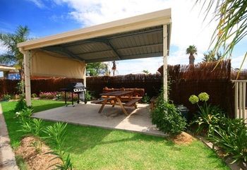 Golden Grain Motor Inn - Accommodation Bookings 16