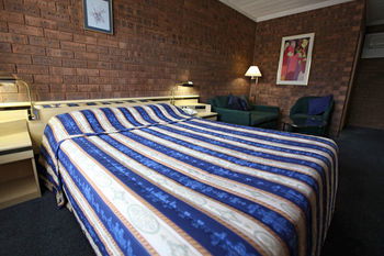 Countryman Motor Inn - Accommodation Bookings 17
