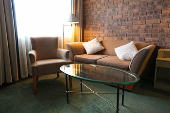 Countryman Motor Inn - Accommodation Bookings 28