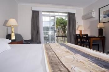 Clan Lakeside Lodge Terrigal - Accommodation Bookings 3