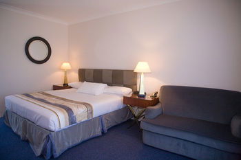 Clan Lakeside Lodge Terrigal - Accommodation Bookings 7