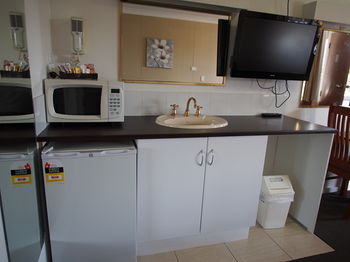 Windmill Motel - Accommodation Bookings 11