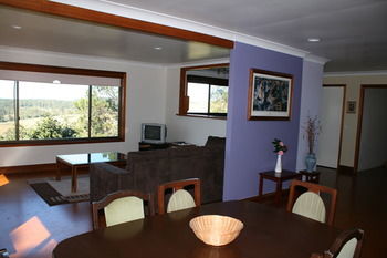 Maleny Mountain Retreat - Accommodation Bookings 3
