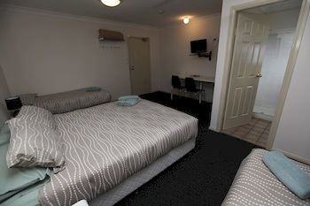 Across Country Motel And Serviced Apartments - Accommodation Bookings 4