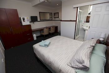 Across Country Motel And Serviced Apartments - Accommodation Bookings 8
