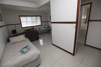 Across Country Motel And Serviced Apartments - Accommodation Bookings 21