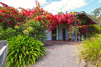 Valley Farm Vineyard Cottages - Accommodation Bookings 4