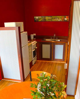 Valley Farm Vineyard Cottages - Accommodation Bookings 7