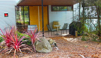 Valley Farm Vineyard Cottages - Accommodation Bookings 13