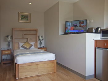 Melrose Apartments - Accommodation Bookings 24