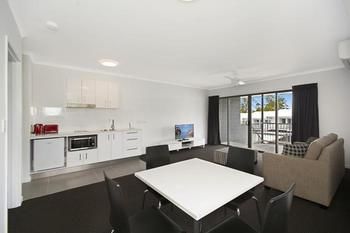 Cooroy Luxury Motel Apartments Noosa - Accommodation Bookings 10