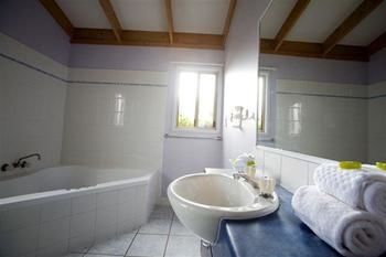 Budgewoi Holiday Park - Accommodation Bookings 0