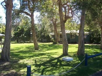 Budgewoi Holiday Park - Accommodation Bookings 5