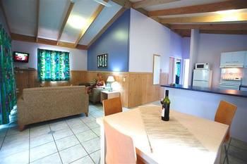 Budgewoi Holiday Park - Accommodation Bookings 6