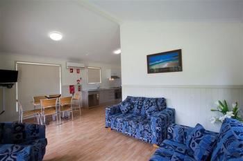 Budgewoi Holiday Park - Accommodation Bookings 10