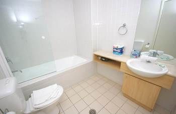Homebush 122 Ben Furnished Apartment - Accommodation Bookings 0