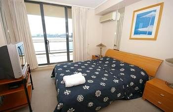 Homebush 122 Ben Furnished Apartment - Accommodation Bookings 1