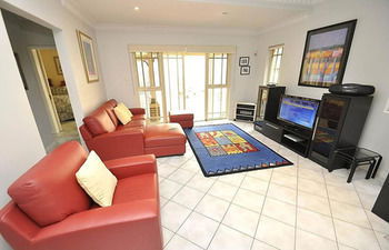 Kingsford 12 Shaw Furnished Apartment - Accommodation Bookings 5