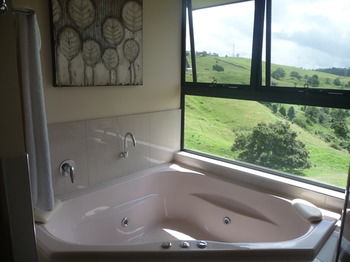 Bald Knob QLD Accommodation Bookings