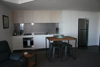 Apartment On King Street - Accommodation Bookings 9