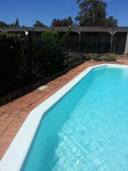 The Hermitage Motel - Accommodation Bookings 15
