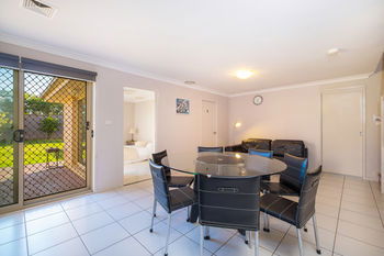 Getaway Holiday House Bankstown - Accommodation Bookings 10