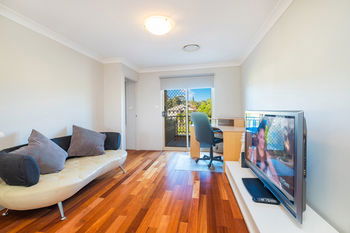 Getaway Holiday House Bankstown - Accommodation Bookings 16