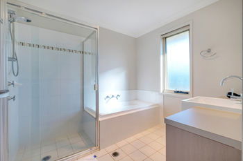 Getaway Holiday House Bankstown - Accommodation Bookings 17