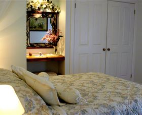Addlestone House Bed & Breakfast - Accommodation Bookings 0
