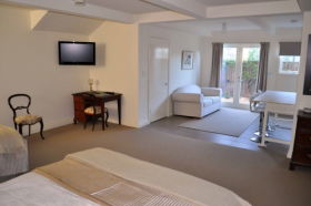 Belton House - Accommodation Bookings 3