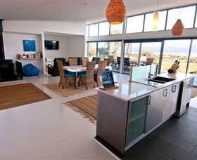 Sunset Bay Escape - Accommodation Bookings 1