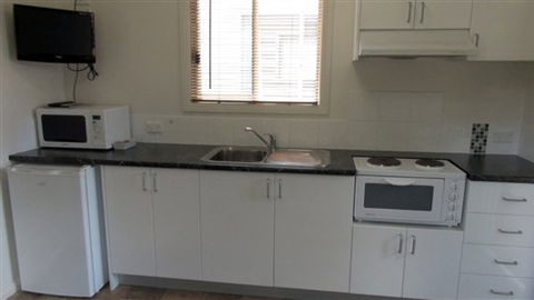 Myrtleford Holiday Park - Accommodation Bookings 7