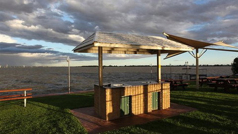 Lake Edge Resort - Accommodation Bookings 4