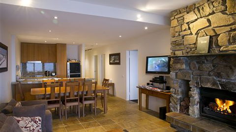 Alpine Woodsmoke Apartments - Accommodation Bookings 0