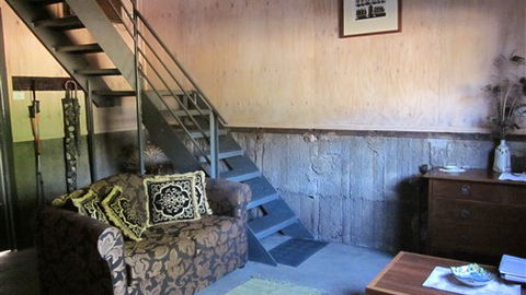 Glenmore Springs Accommodation - Accommodation Bookings 1