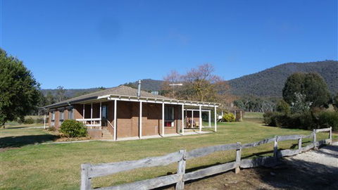Sweetwater Stays Rural Retreat - Accommodation Bookings 6