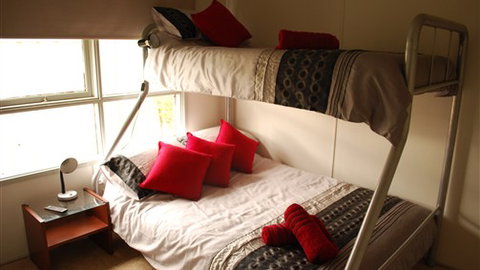 Manners In Mulwala - Accommodation Bookings 3