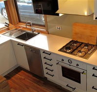 Wallace's - Crystal Creek Chalet 1 - Accommodation Bookings