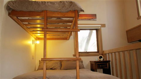 Wallace's - Crystal Creek Chalet 1 - Accommodation Bookings 3