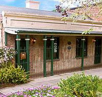 Chichester Gardens Cottage - Accommodation Bookings