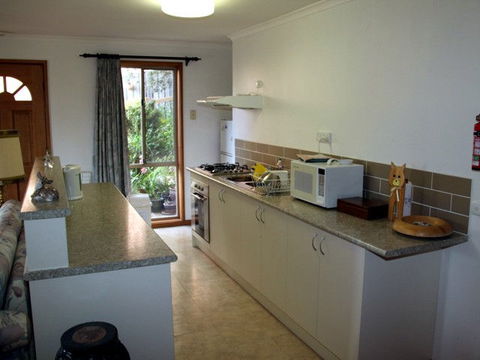 Adrienne's Place On The Hill - Accommodation Bookings 0