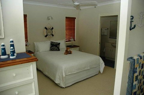 Alexander Lakeside Bed & Breakfast - Accommodation Bookings 1