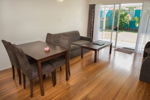 Aloha Apartments - Accommodation Bookings 2
