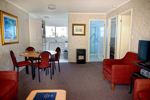 Aloha Apartments - Accommodation Bookings 7
