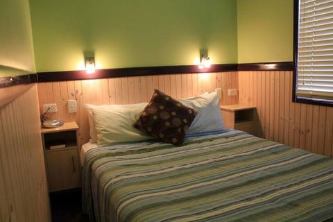 Aussie Outback Oasis Cabin & Van Village - Accommodation Bookings 0