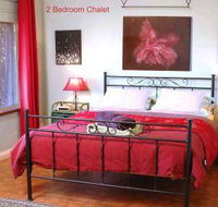 Bettenay's Lakeside Loft Spa Apartment - Accommodation Bookings