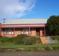 Bott's Beach Retreat