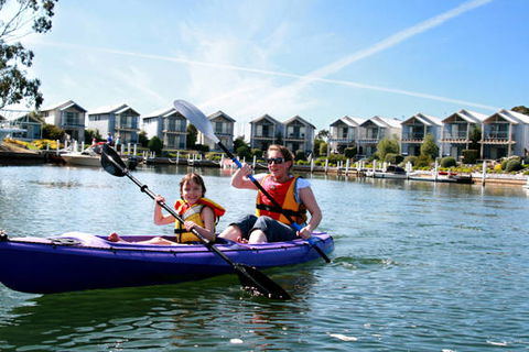 Captains Cove Waterfront Apartments - Accommodation Bookings 0